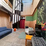 Maison Atypique En Centre-ville *